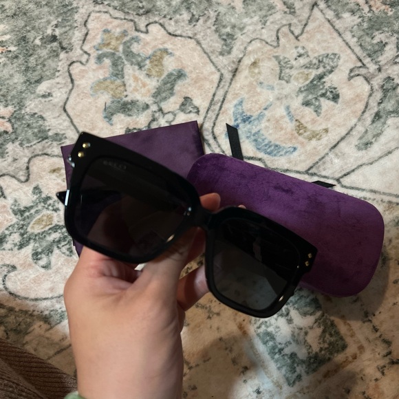 Gucci Square Sunglasses in Black - Picture 2 of 6